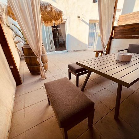 Maison De Village Ecusson - Logement Entier - 160M2 - 4Chambres - Centre Ville - Terrasse - Climatise Nîmes Dış mekan fotoğraf